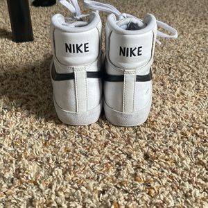 Boys nike blazers size 6y